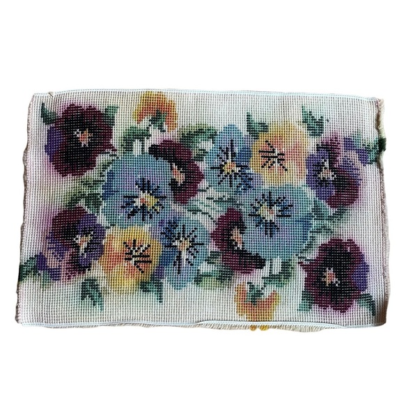 Vintage Wool Floral Latch Hook Rug or Wall Hanging - Picture 3 of 3